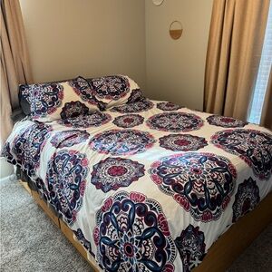 Elegant Floral Bedding Set